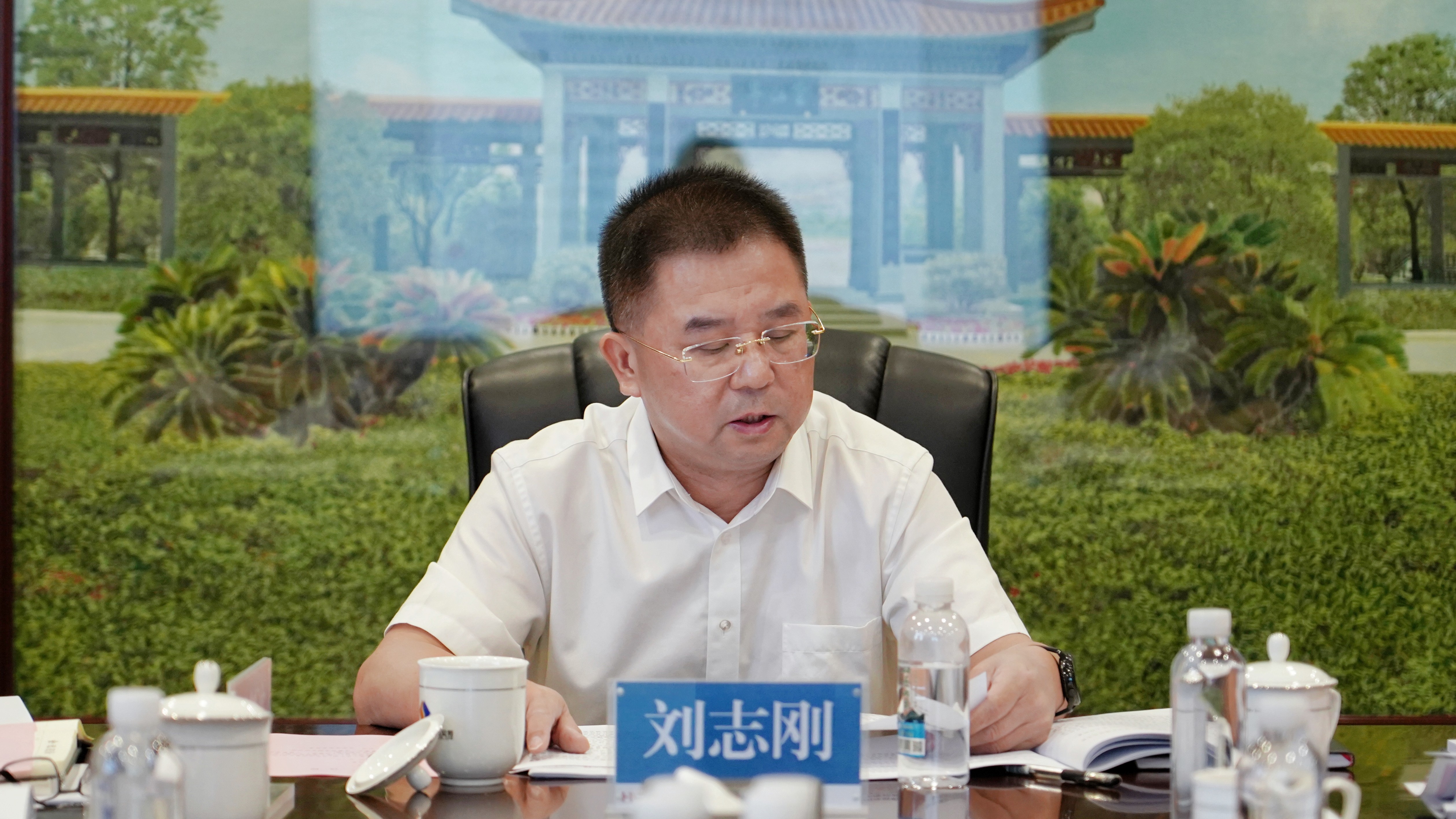 湖南發(fā)展召開2025年上半年經(jīng)營(yíng)分析會(huì)